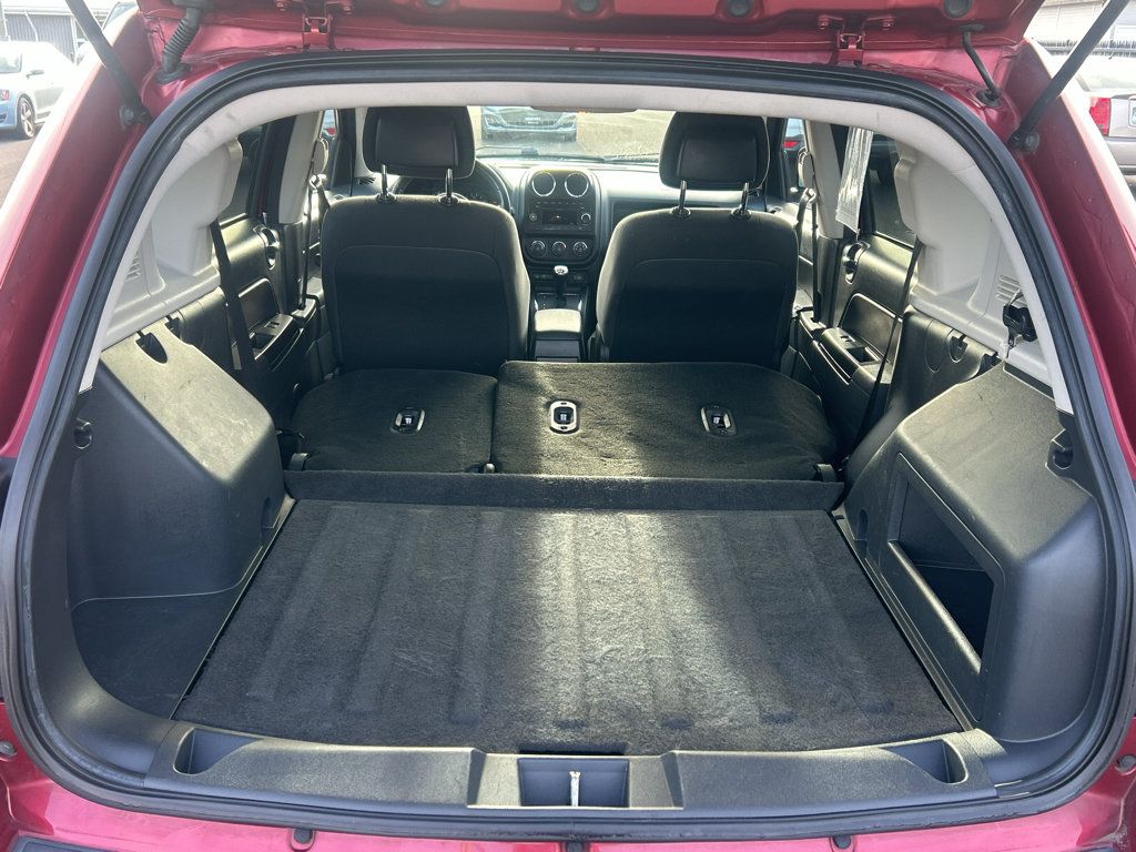Used 2011 Jeep Compass Sport FWD image 28