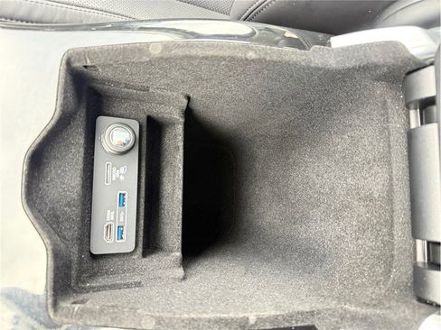 Used 2018 Land Rover Range Rover HSE image 23