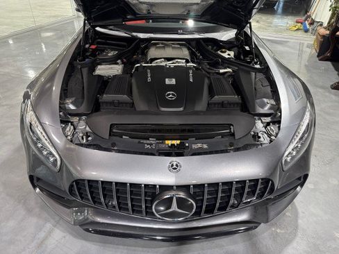 Used 2019 Mercedes-Benz AMG GT Roadster image 25