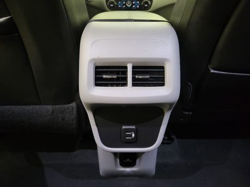 Used 2022 GMC Terrain SLT w/ Infotainment Package II image 43