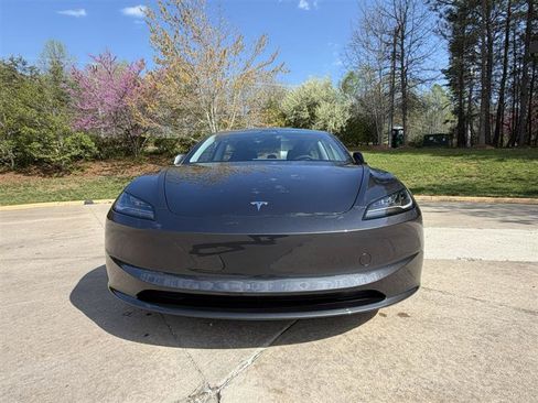 Used 2025 Tesla Model 3 Long Range RWD image 5