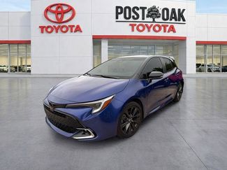 Used 2025 Toyota Corolla XSE video 1