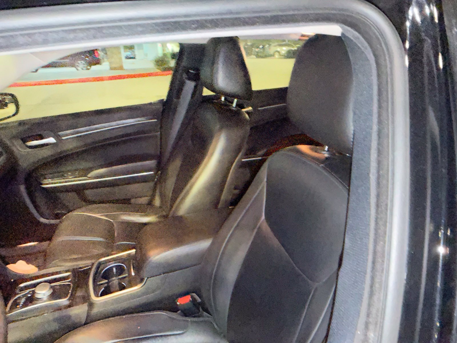 Used 2018 Chrysler 300 Touring L RWD image 8
