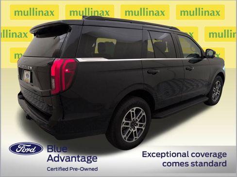 Used 2025 Ford Expedition Active image 4