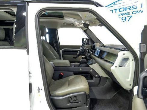 Used 2021 Land Rover Defender 110 SE AWD/4WD image 50