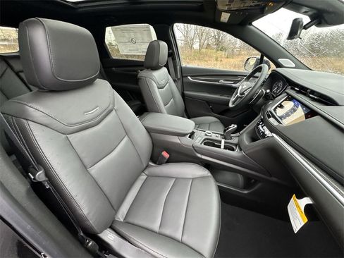 New 2026 Cadillac XT5 Sportv w/ LPO, Onyx Lite Package image 25