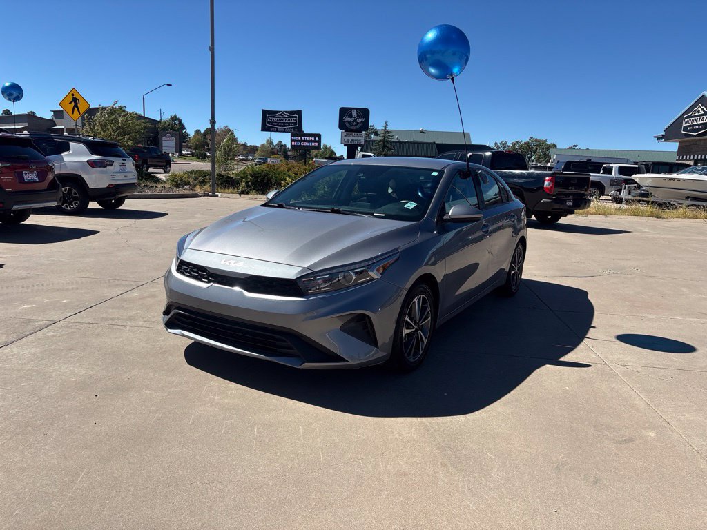 Used 2024 Kia Forte LXS FWD image 2