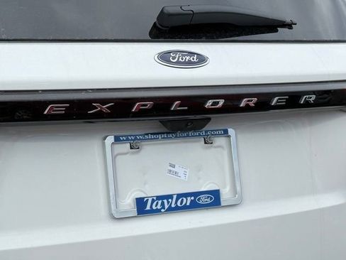 New 2026 Ford Explorer Active w/ Active Comfort Package image 7