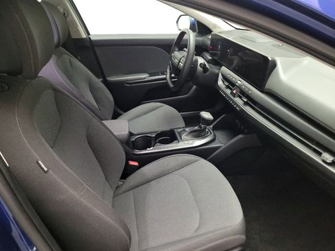 Used 2025 Kia K4 FWD image 21