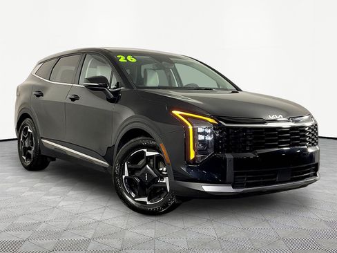 Used 2026 Kia Sportage EX FWD image 3