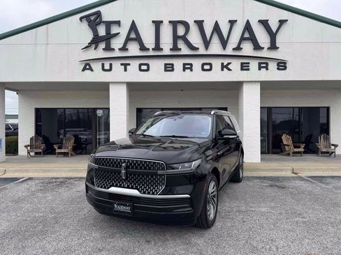Used 2025 Lincoln Navigator Reserve AWD/4WD image 39