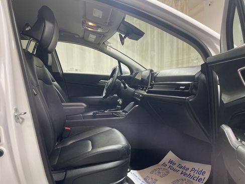 Certified 2023 Kia Sportage EX image 12