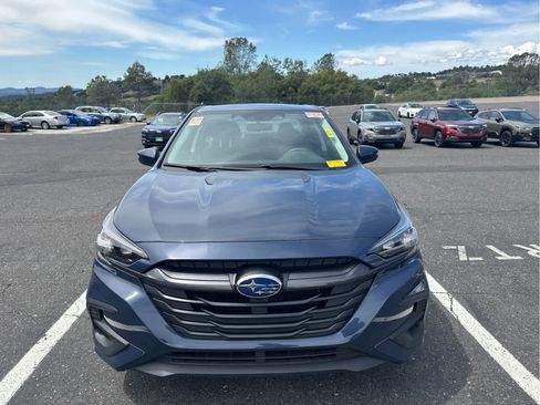 Used 2025 Subaru Legacy Premium AWD/4WD image 2