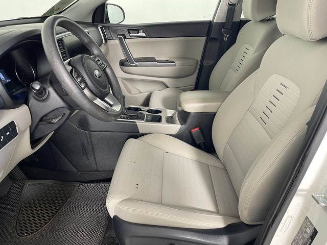 Certified 2022 Kia Sportage LX w/ LX FWD Value Edition Package image 2