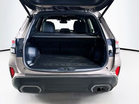 Used 2025 Subaru Forester Limited w/ Popular Package AWD/4WD image 16