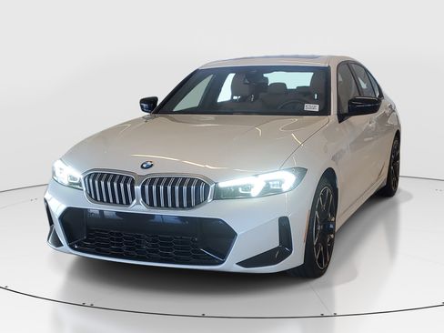 Used 2025 BMW 330i xDrive Sedan w/ M Sport Package AWD/4WD image 4