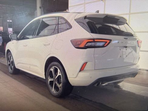 Used 2023 Ford Escape ST-Line Elite w/ Premium Technology Package image 3