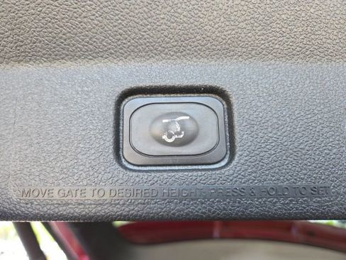 Used 2019 Ford Explorer XLT w/ Equipment Group 202A AWD/4WD image 37