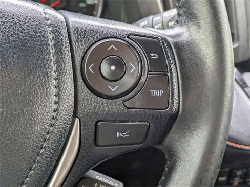 Used 2017 Toyota RAV4 SE image 29