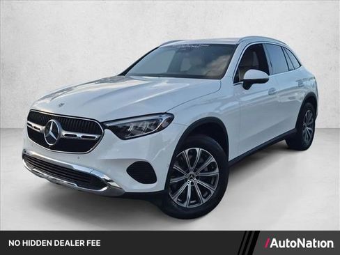 Used 2024 Mercedes-Benz GLC 300 image 1