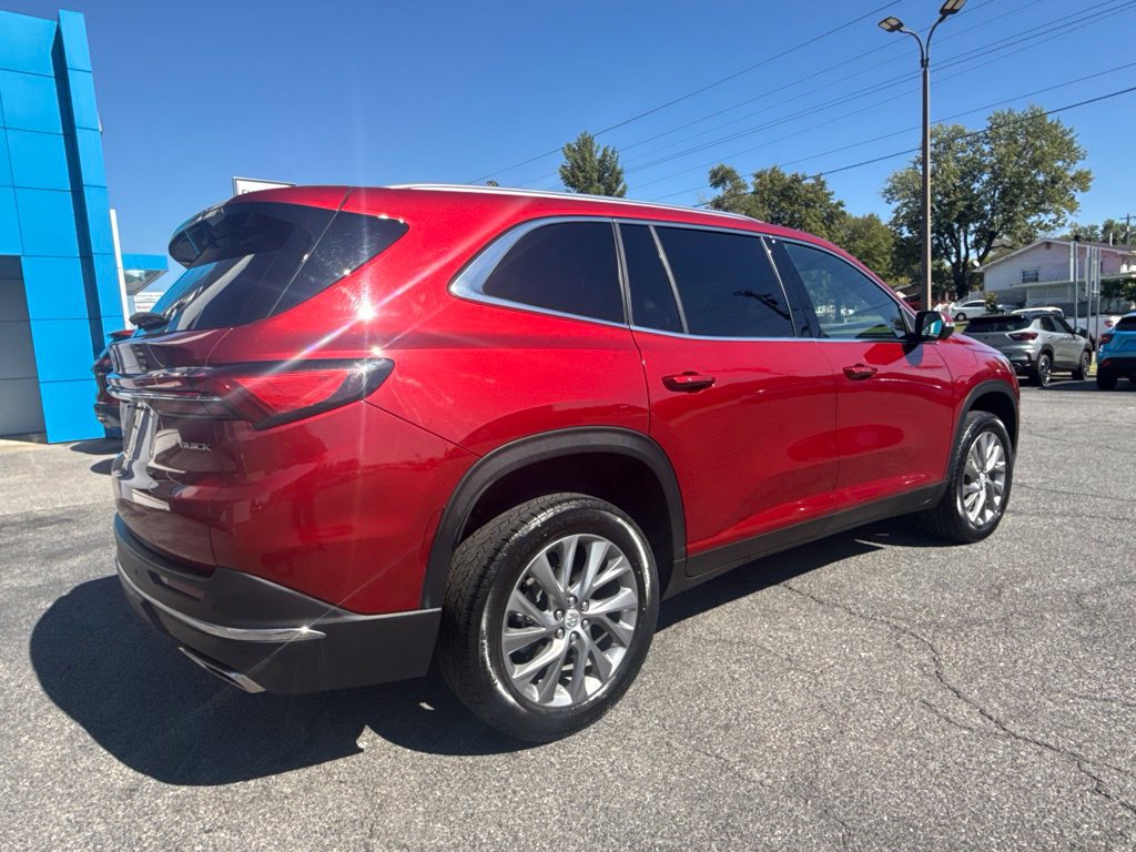 Used 2025 Buick Enclave Preferred AWD/4WD image 12