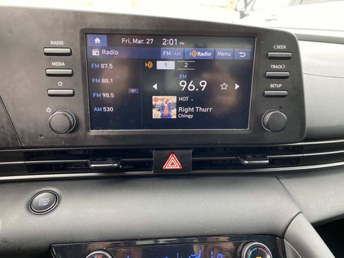 Used 2025 Hyundai Elantra Sport image 8