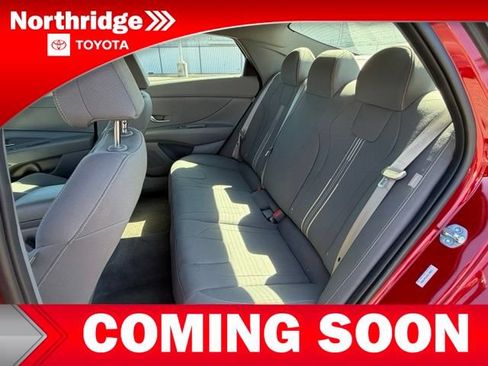 Used 2025 Hyundai Elantra Hybrid FWD image 7