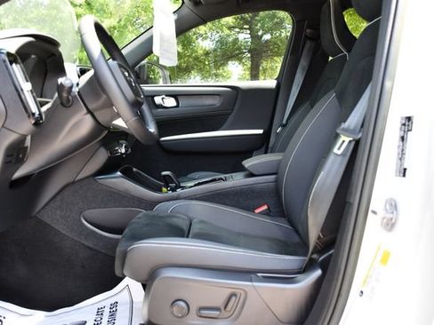 Used 2023 Volvo XC40 Recharge Plus AWD/4WD image 12