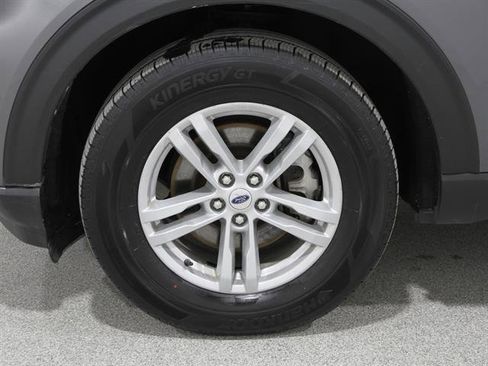 Certified 2022 Ford Explorer XLT w/ Equipment Group 202A image 24