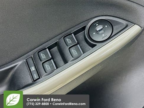 Used 2012 Ford Focus SEL image 16