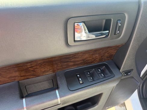 Used 2019 Ford Flex Limited AWD/4WD image 10