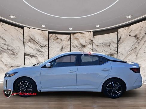 Used 2025 Nissan Sentra SV FWD image 5