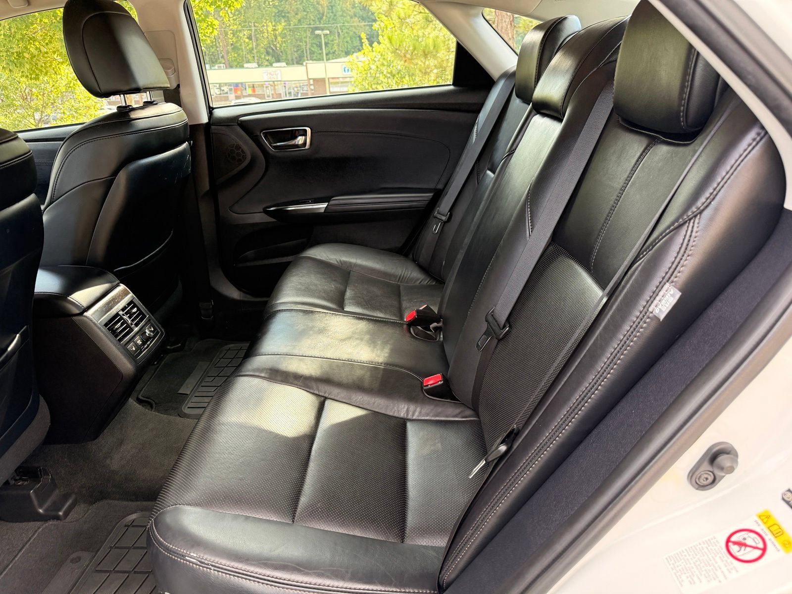 Used 2016 Toyota Avalon Limited w/ Toyota Safety Sense Package FWD image 39