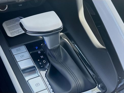 New 2026 Hyundai Elantra Limited FWD image 13