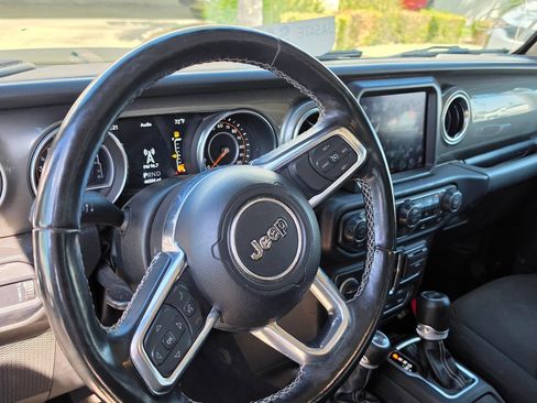 Used 2023 Jeep Wrangler Unlimited Sahara w/ Cold Weather Group AWD/4WD image 6