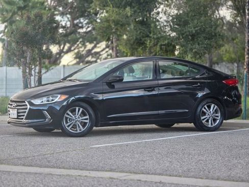 Used 2018 Hyundai Elantra Value Edition FWD image 21