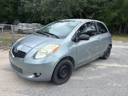 Used 2008 Toyota Yaris 2-Door Hatchback FWD image 2