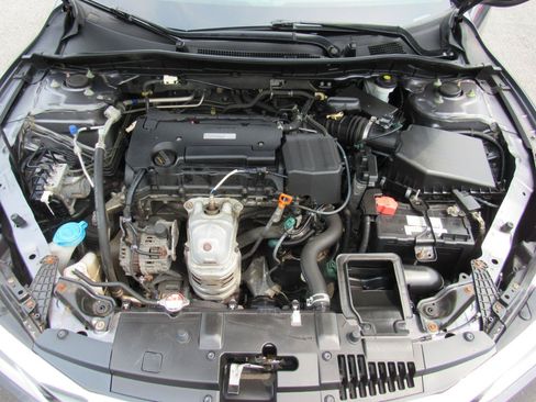 Used 2017 Honda Accord LX image 32