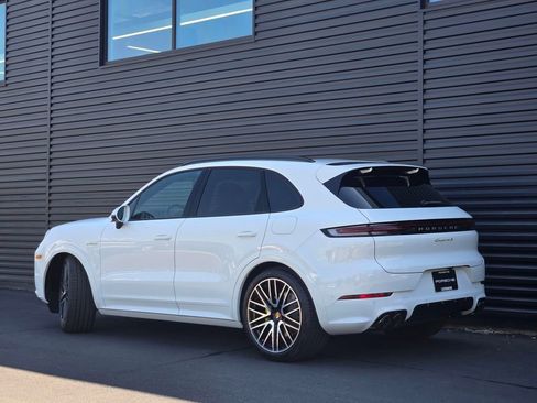 New 2025 Porsche Cayenne S image 3