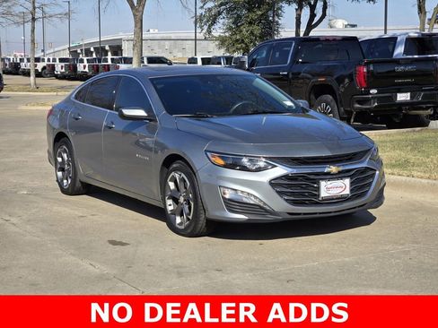 Used 2024 Chevrolet Malibu LT image 3