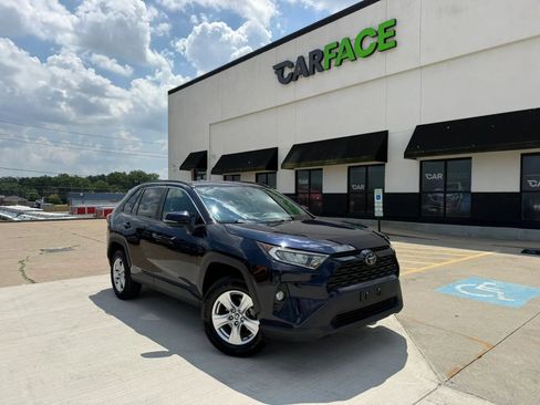 Used 2021 Toyota RAV4 XLE AWD/4WD image 1