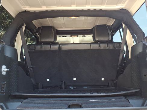 Used 2018 Jeep Wrangler Unlimited Sport AWD/4WD image 6