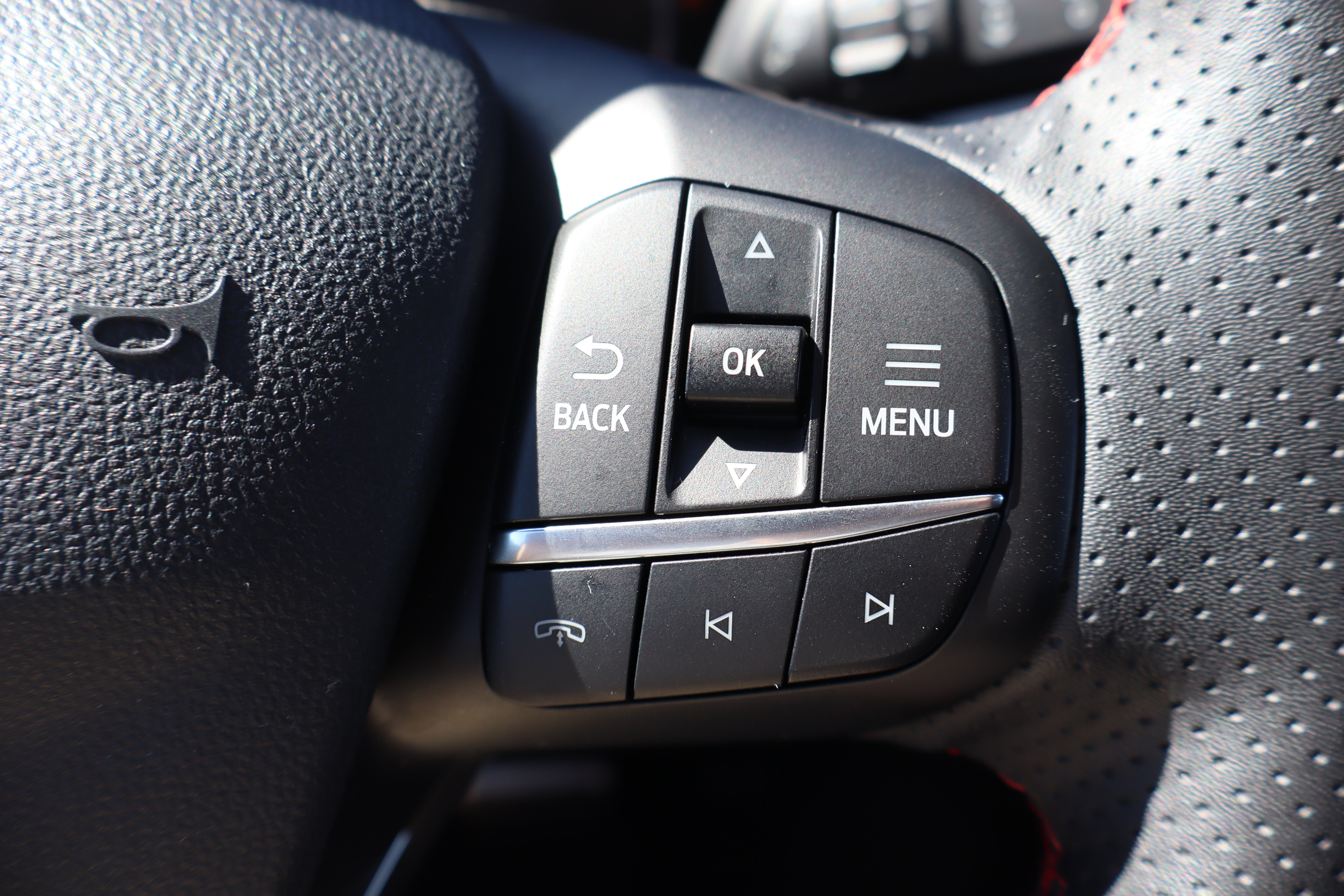 Used 2024 Ford Escape ST-Line w/ Tech Pack #1 AWD/4WD image 16