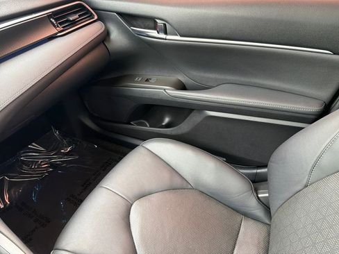 Used 2022 Toyota Camry XSE image 31