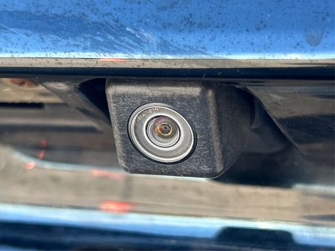 Used 2018 Toyota 4Runner SR5 image 16