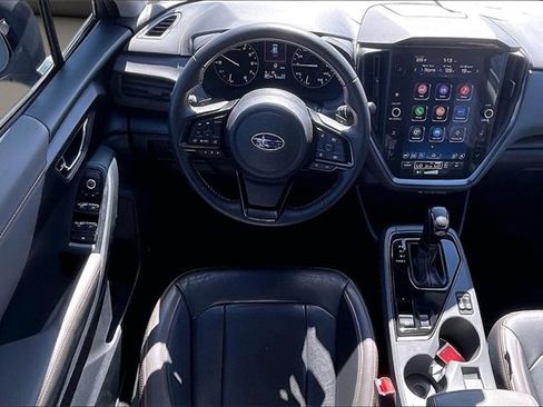 Used 2024 Subaru Crosstrek 2.5i Limited w/ Crosstrek Mirror Package image 5