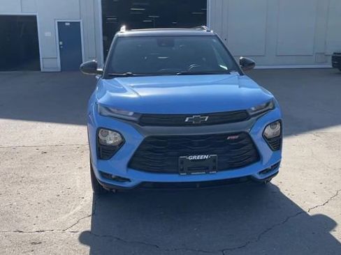 Used 2023 Chevrolet TrailBlazer RS w/ Sun and Liftgate Package AWD/4WD image 3