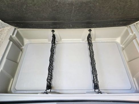 Used 2003 Lincoln Town Car Cartier image 76