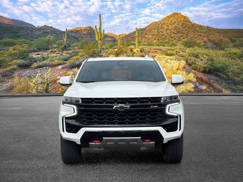 Used 2022 Chevrolet Suburban Z71 w/ Z71 Off-Road Package AWD/4WD image 9