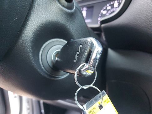 Used 2022 Kia Soul LX image 23